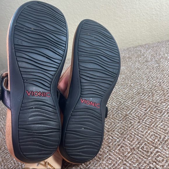 Vionic Wanda Women’s Sz 7.5 Black Leather T-Strap Thong Flip Flop Sandals Casual - Picture 2 of 9